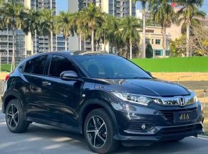 Honda Vezel 1.5 CVT Phanton Night - Pioneer Edition